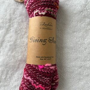 Giving Scarf - New